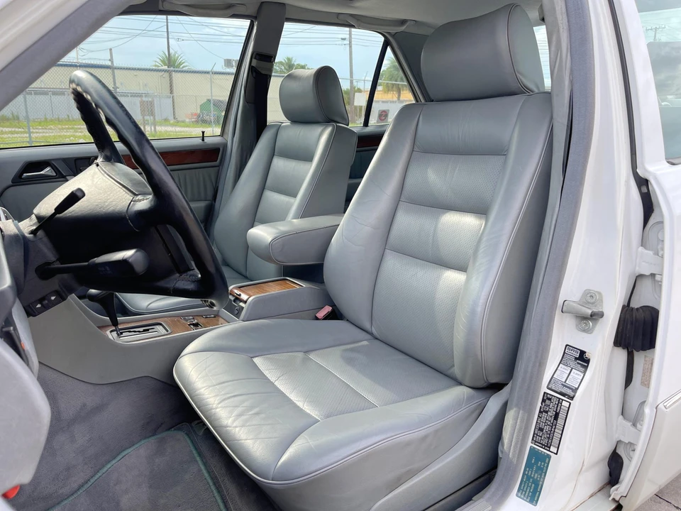1991 Mercedes-Benz W124 E-Class - Image 26 of 31