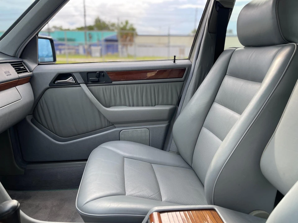 1991 Mercedes-Benz W124 E-Class - Image 29 of 31