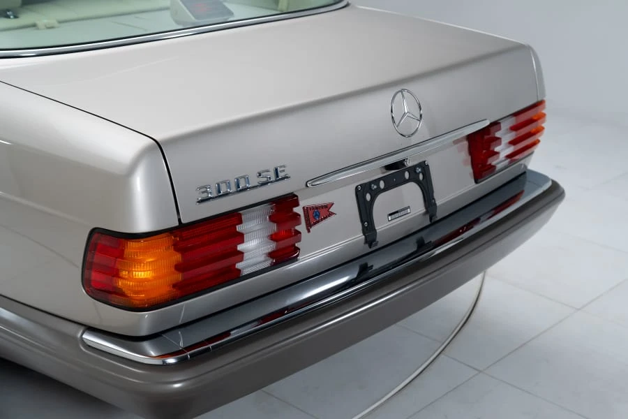 1991 Mercedes-Benz W112 - Image 17 of 31