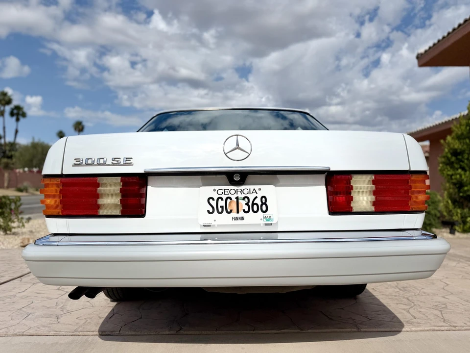 1991 Mercedes-Benz W126 S-Class Sedan - Image 11 of 31