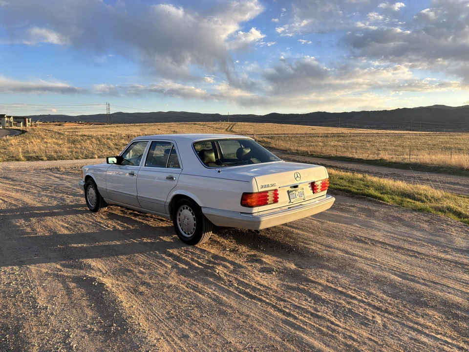 1991 Mercedes-Benz W126 S-Class Sedan - Image 6 of 31