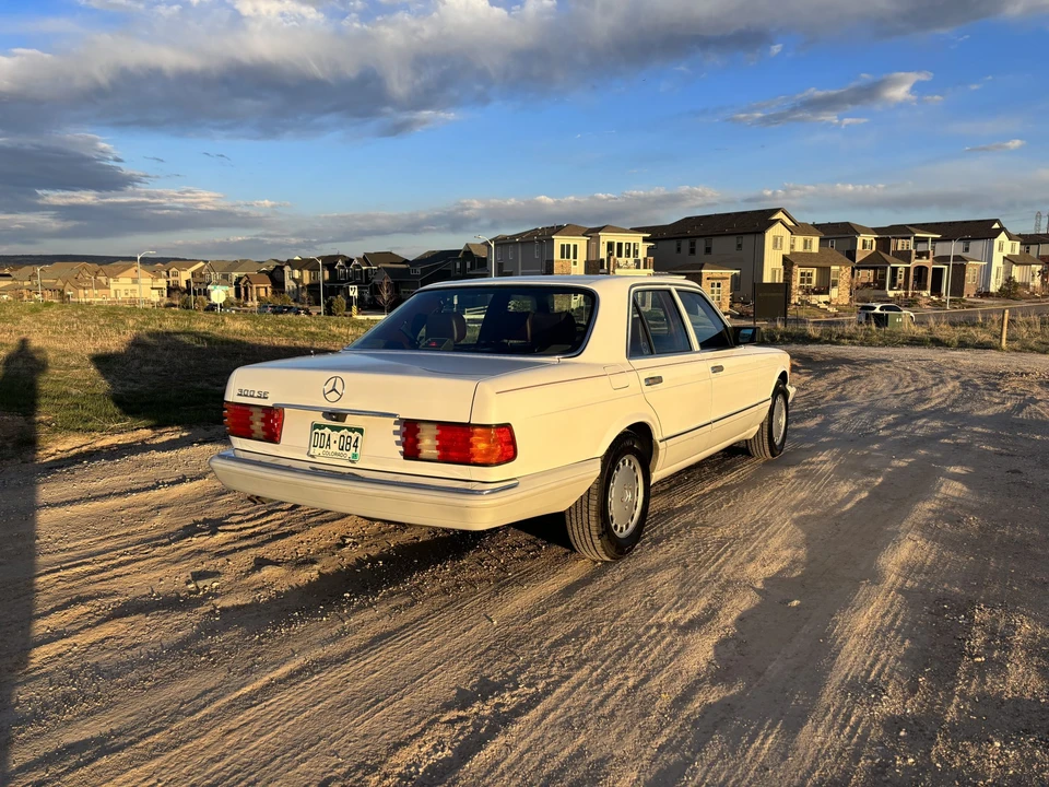 1991 Mercedes-Benz W126 S-Class Sedan - Image 8 of 31