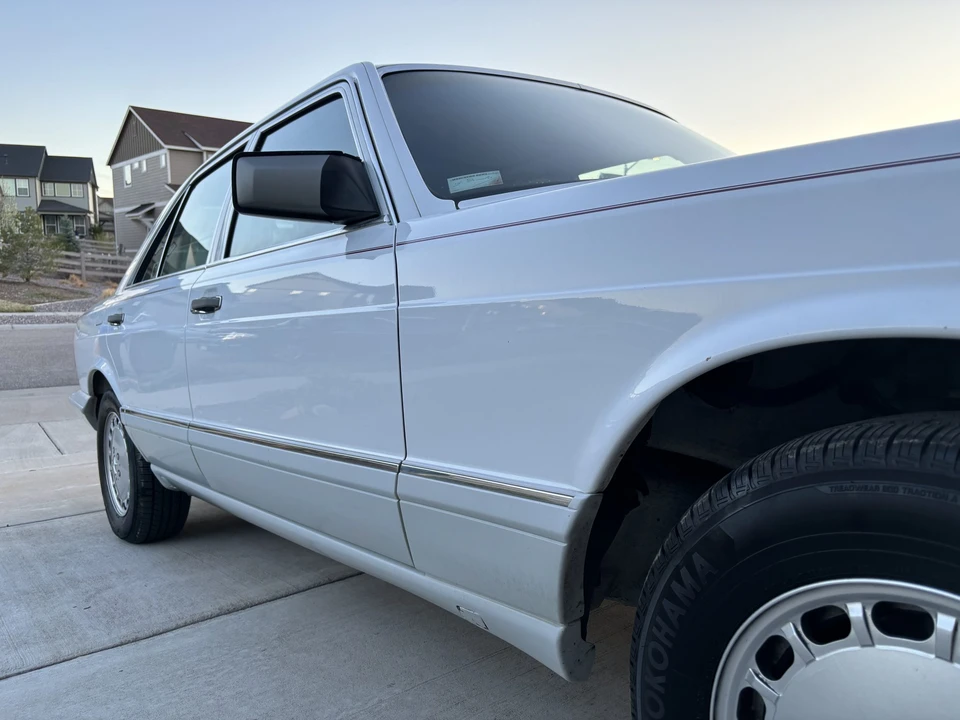 1991 Mercedes-Benz W126 S-Class Sedan - Image 28 of 31