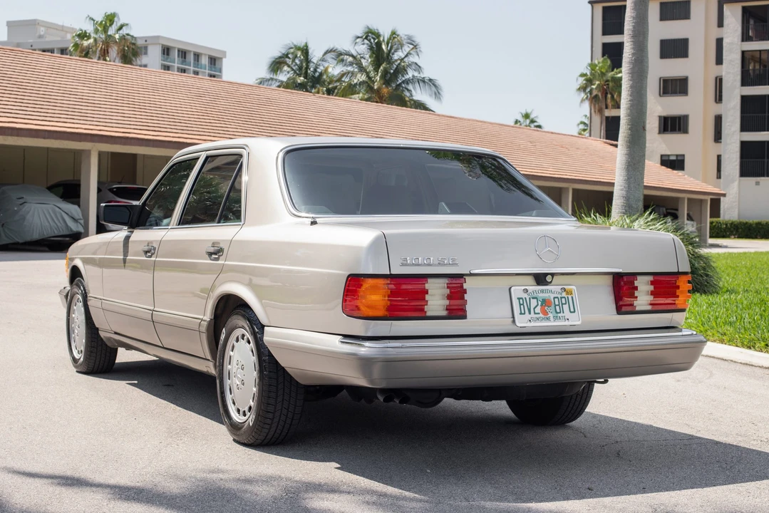 1991 Mercedes-Benz W126 S-Class Sedan - Image 7 of 31