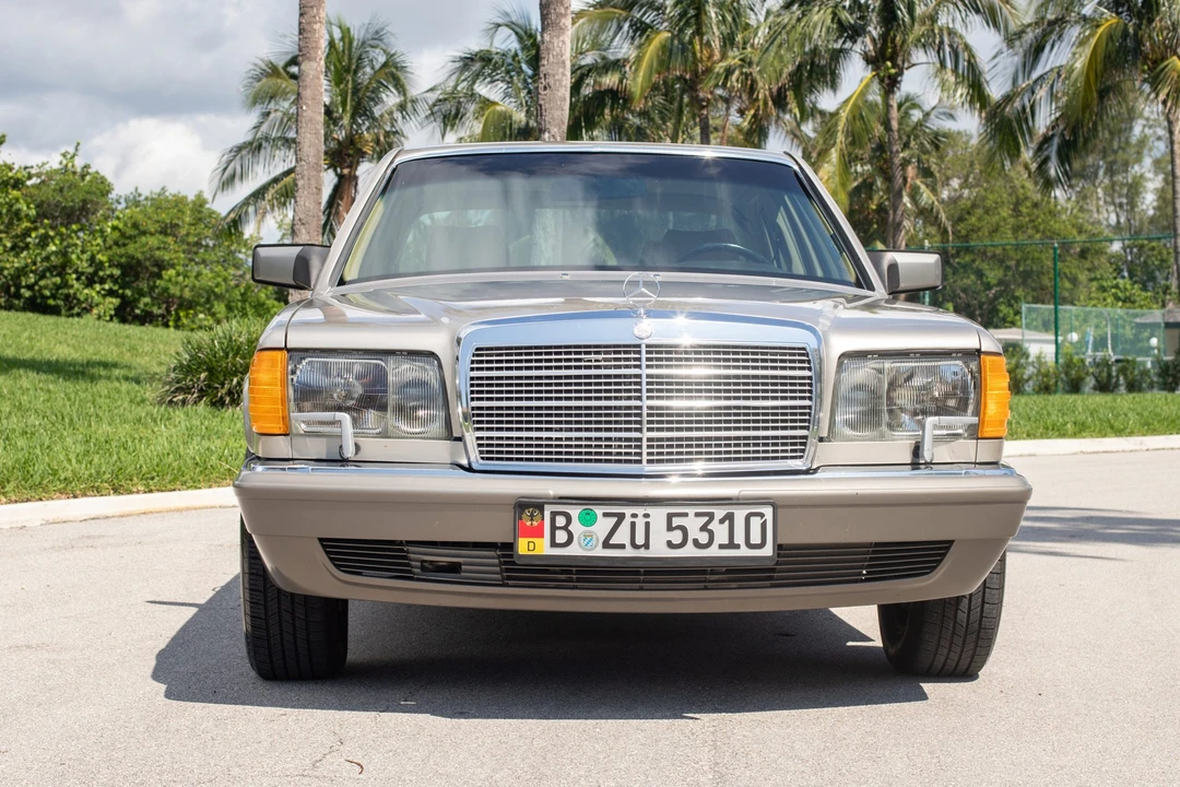 1991 Mercedes-Benz W126 S-Class Sedan - Image 2 of 31