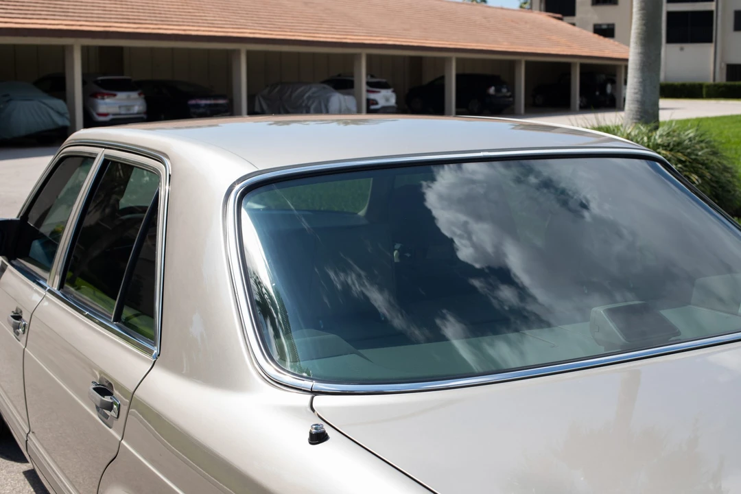 1991 Mercedes-Benz W126 S-Class Sedan - Image 24 of 31
