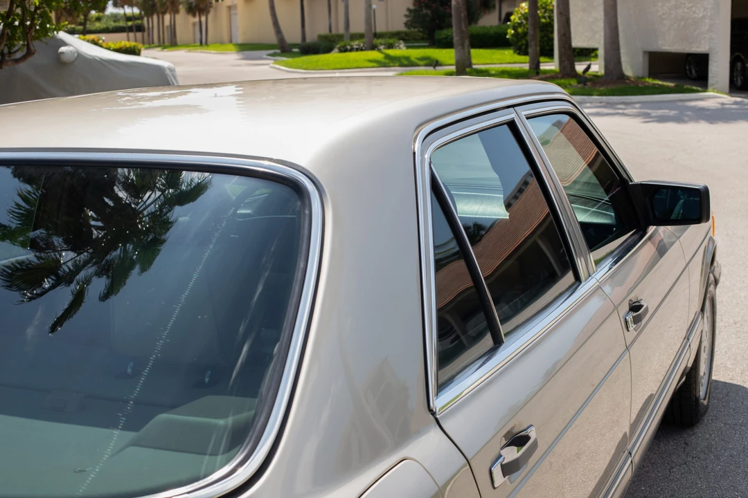 1991 Mercedes-Benz W126 S-Class Sedan - Image 16 of 31