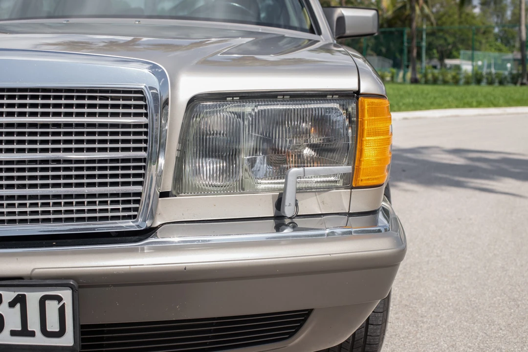 1991 Mercedes-Benz W126 S-Class Sedan - Image 10 of 31