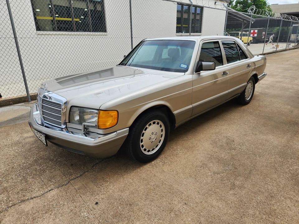 1991 Mercedes-Benz W126 S-Class Sedan - Image 13 of 31