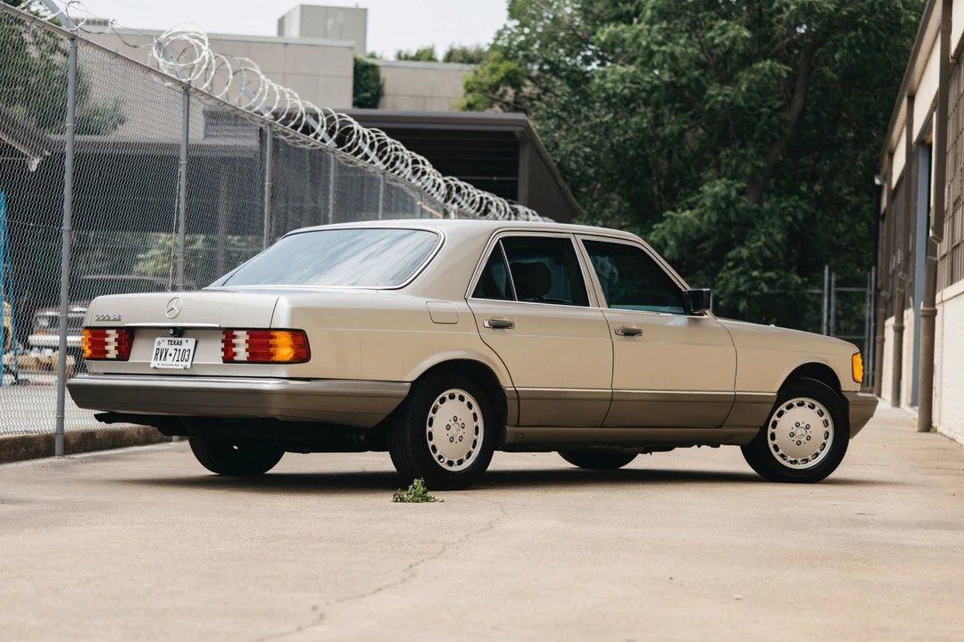 1991 Mercedes-Benz W126 S-Class Sedan - Image 7 of 31