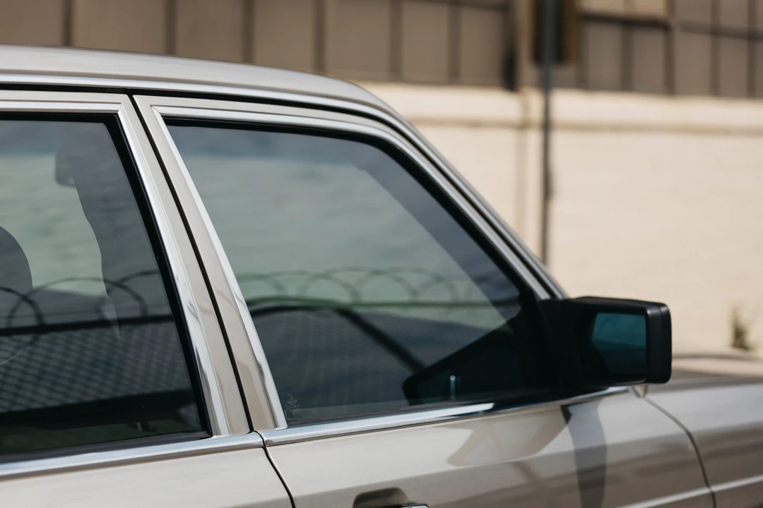 1991 Mercedes-Benz W126 S-Class Sedan - Image 28 of 31