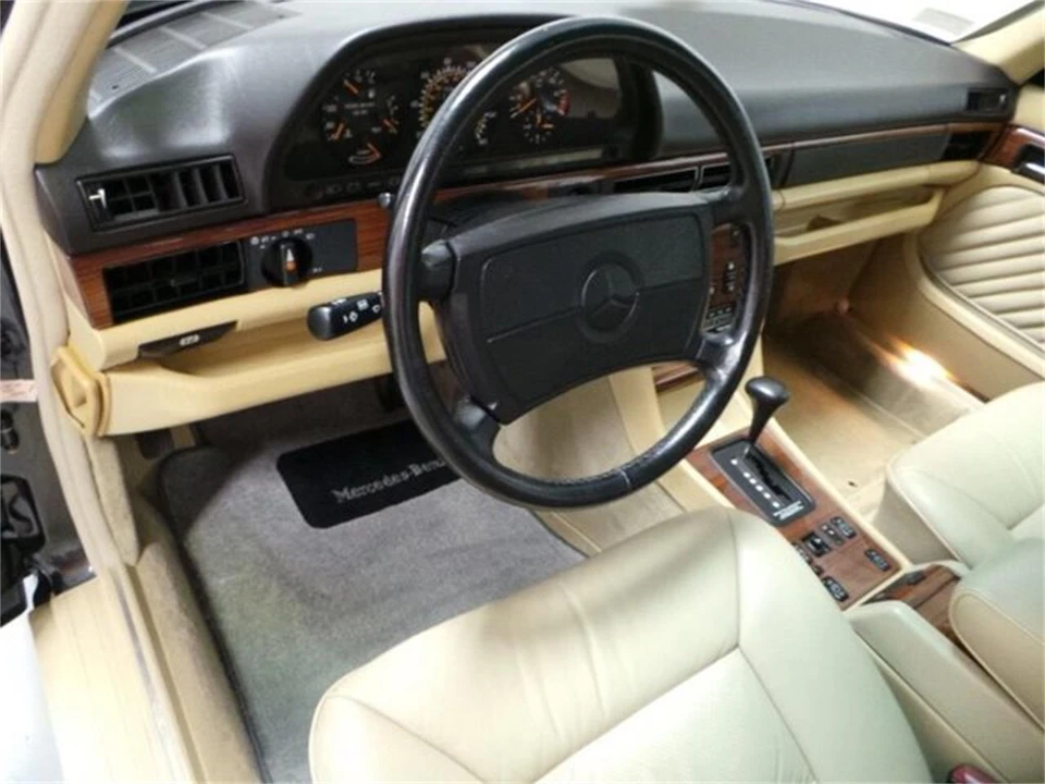 1991 Mercedes-Benz W126 S-Class Sedan - Image 8 of 31
