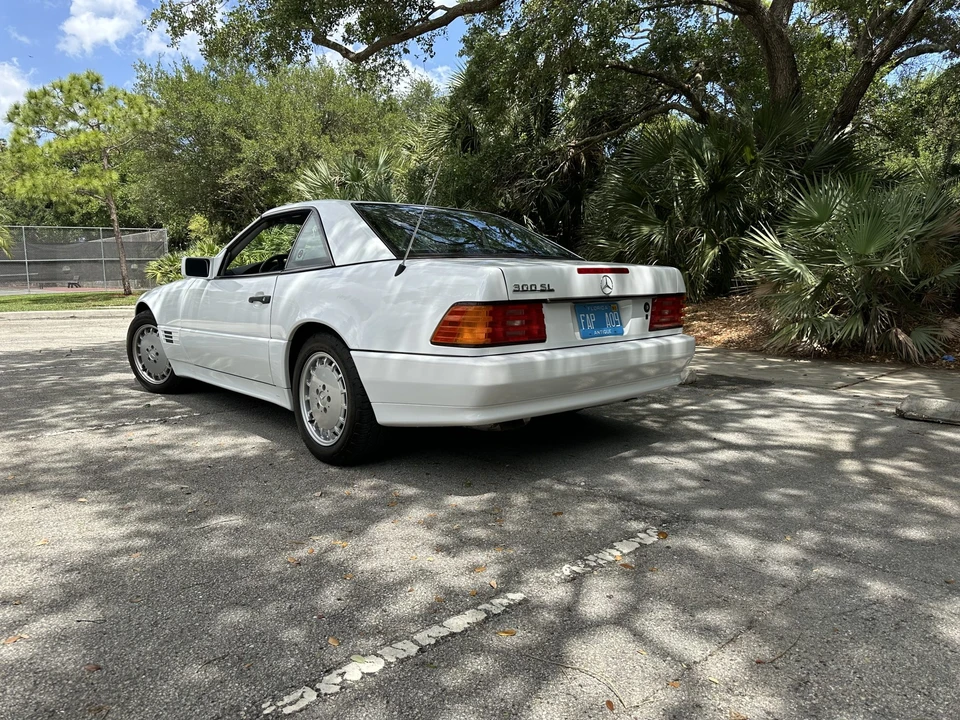 1991 Mercedes-Benz R129 SL-Class - Image 14 of 31