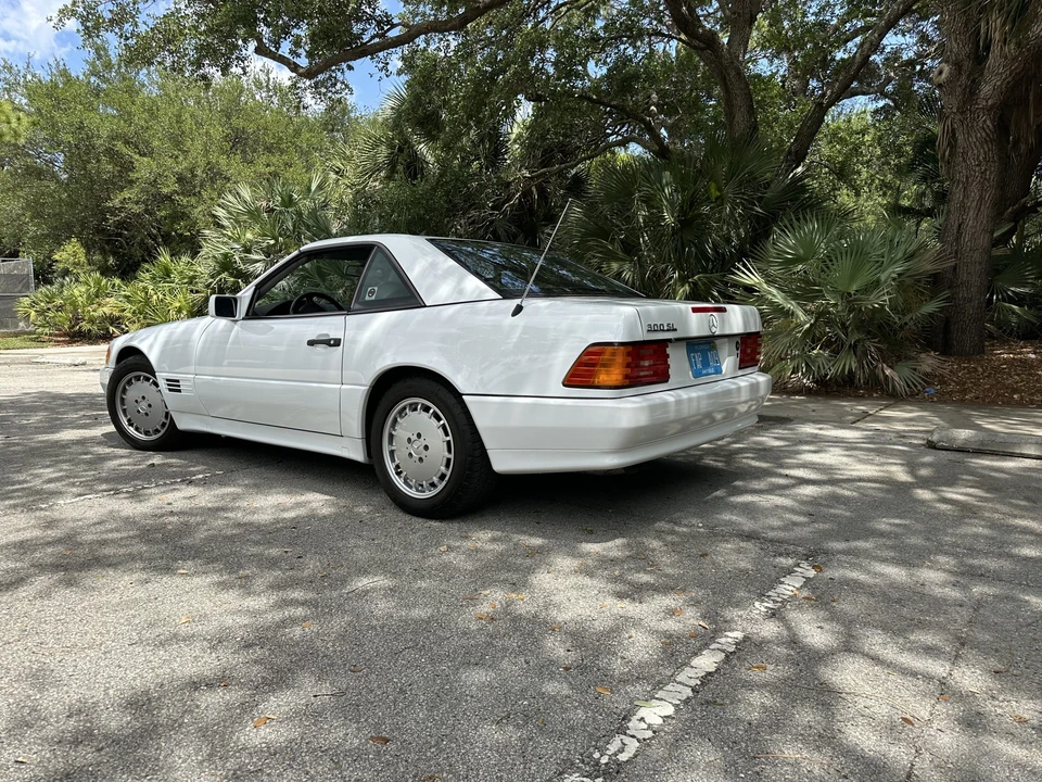 1991 Mercedes-Benz R129 SL-Class - Image 15 of 31