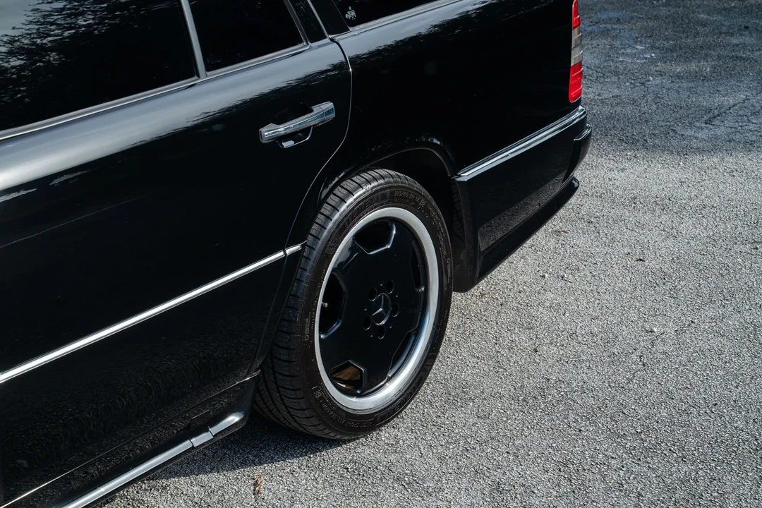 1991 Mercedes-Benz W124 E-Class - Image 17 of 31