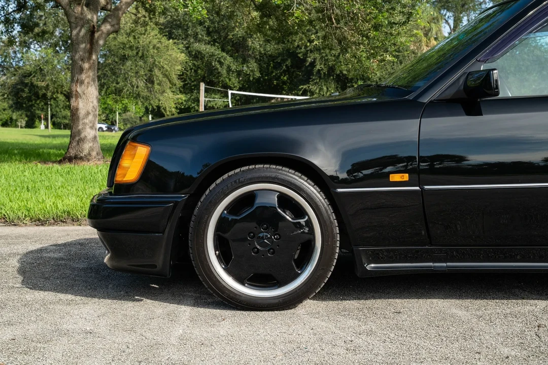 1991 Mercedes-Benz W124 E-Class - Image 12 of 31