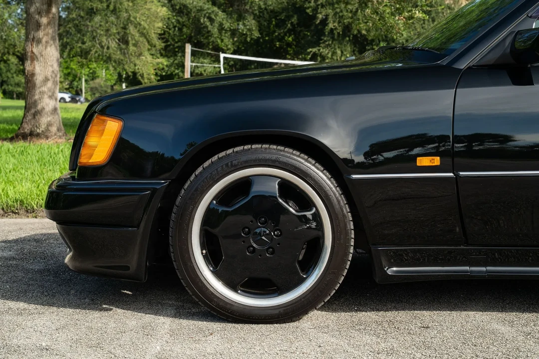 1991 Mercedes-Benz W124 E-Class - Image 11 of 31