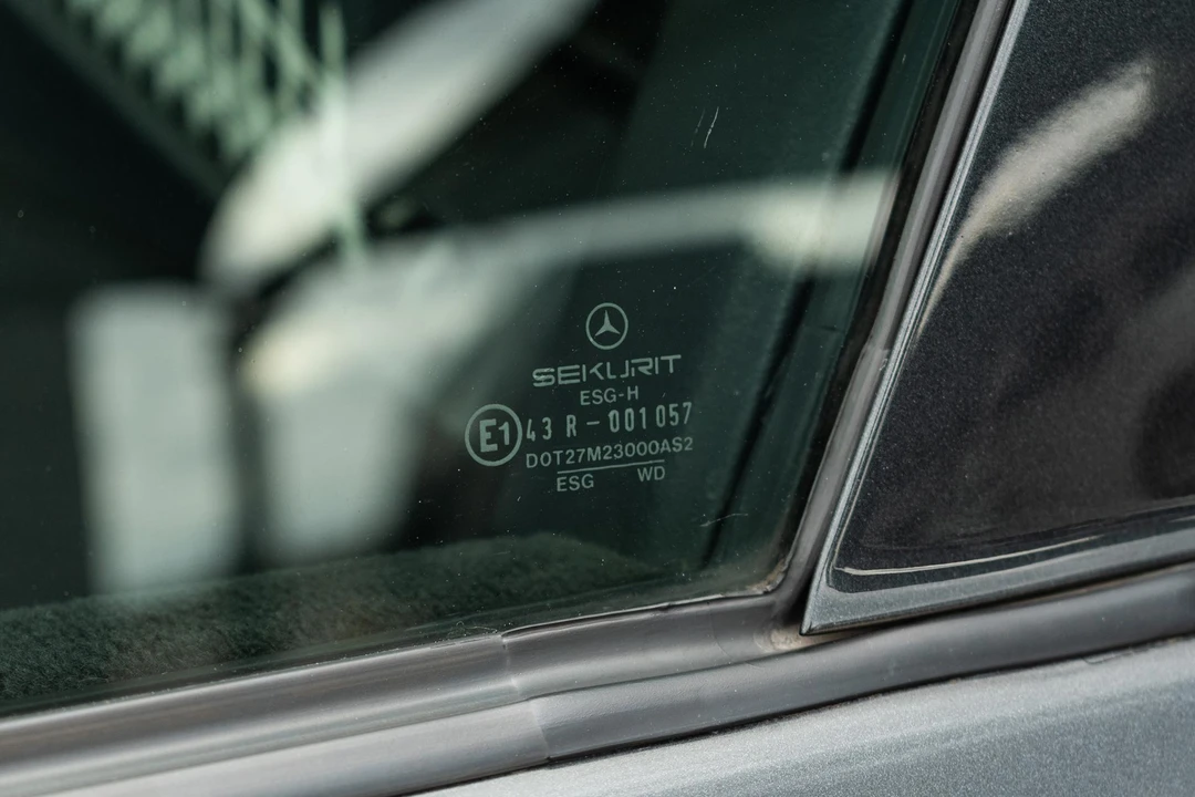 1991 Mercedes-Benz W124 E-Class - Image 31 of 31
