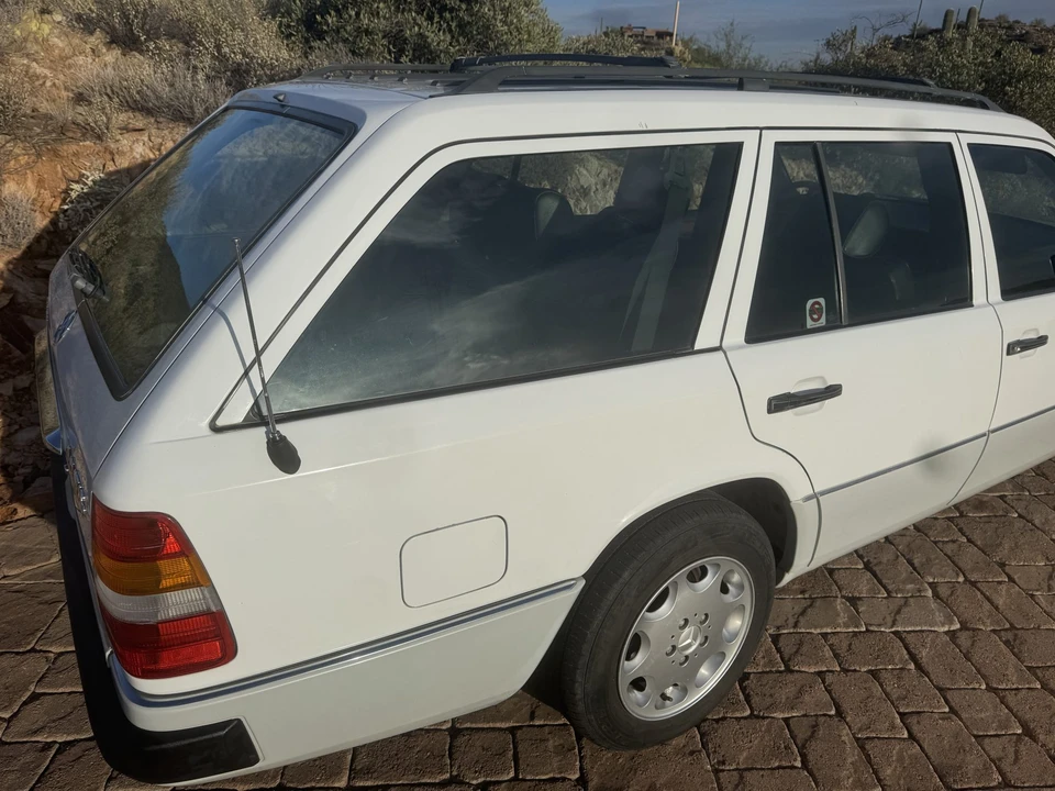 1991 Mercedes-Benz W124 E-Class - Image 28 of 31