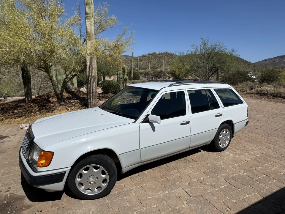 1991 Mercedes-Benz W124 E-Class - Image 2 of 31