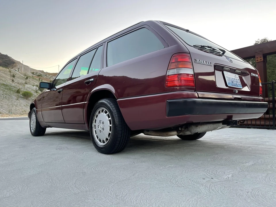 1991 Mercedes-Benz W124 E-Class - Image 26 of 31
