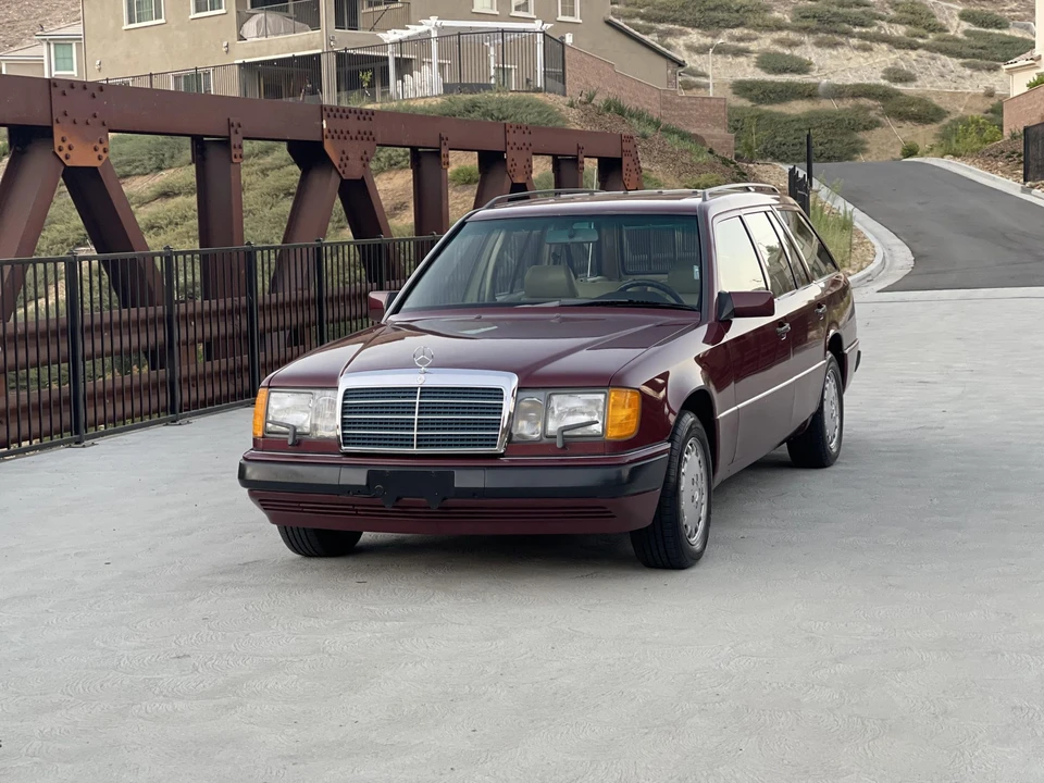 1991 Mercedes-Benz W124 E-Class - Image 2 of 31