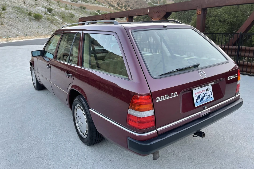 1991 Mercedes-Benz W124 E-Class - Image 25 of 31