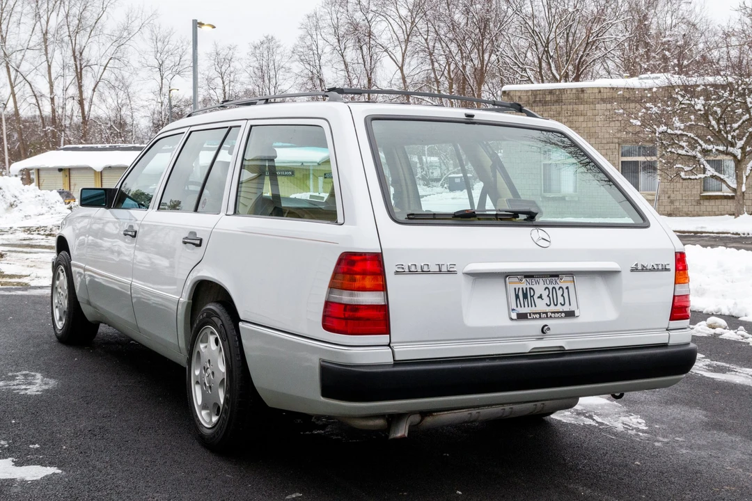 1991 Mercedes-Benz W124 E-Class - Image 4 of 31