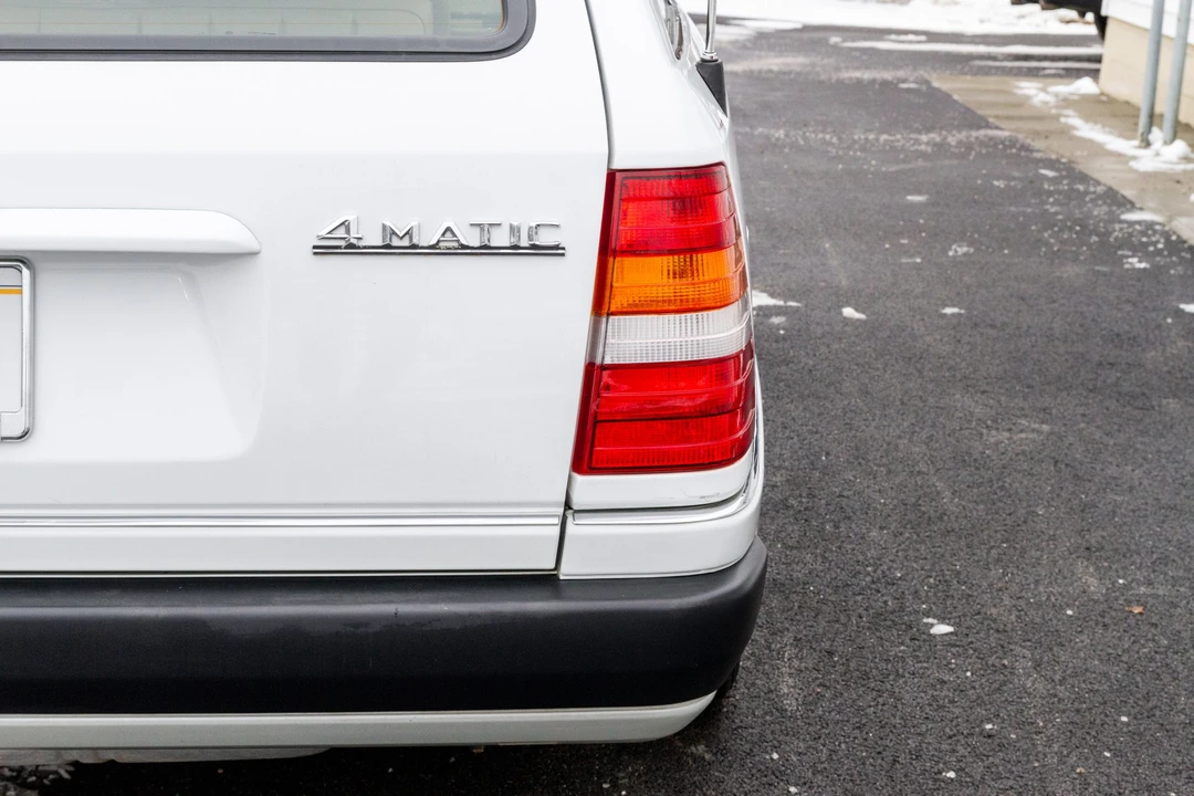 1991 Mercedes-Benz W124 E-Class - Image 23 of 31