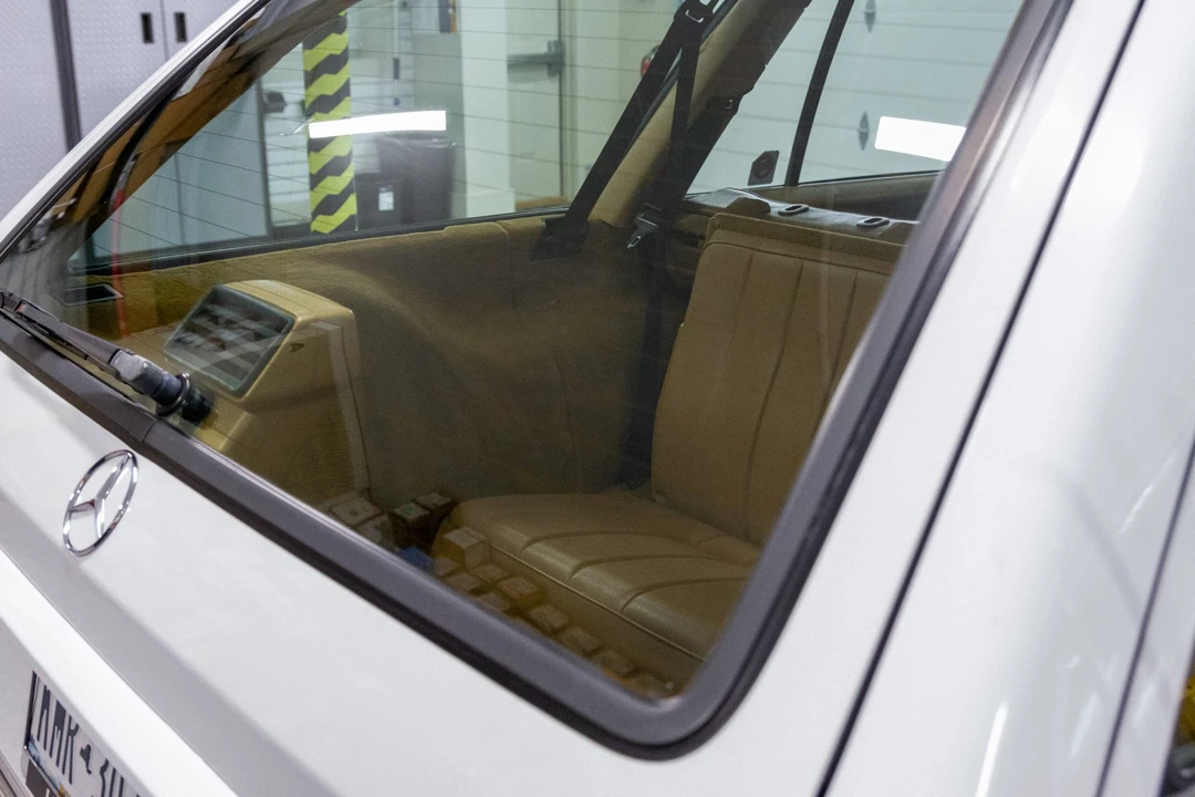 1991 Mercedes-Benz W124 E-Class - Image 26 of 31