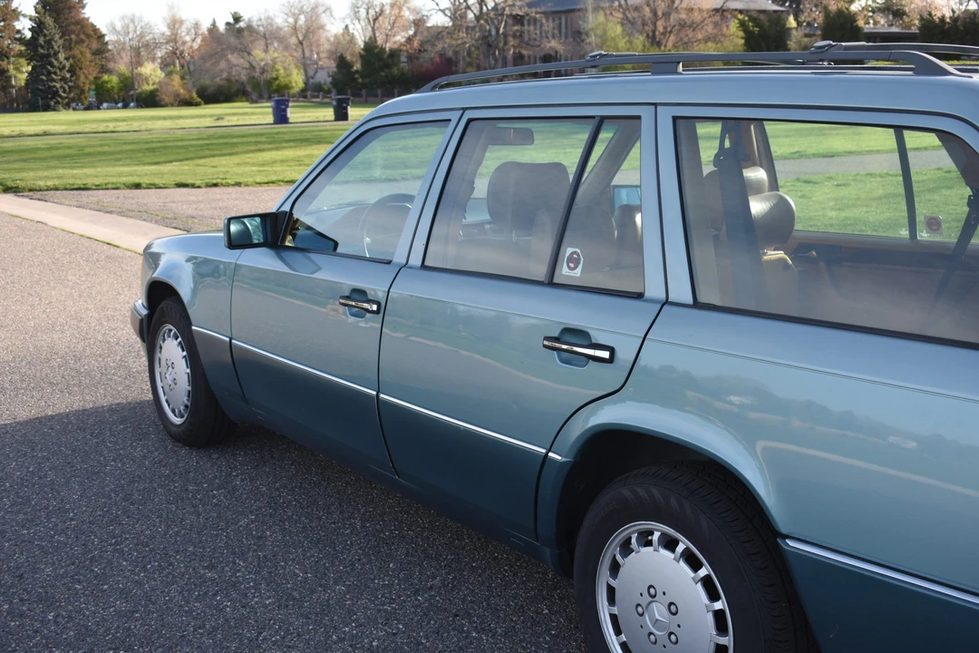 1991 Mercedes-Benz W124 E-Class - Image 19 of 31