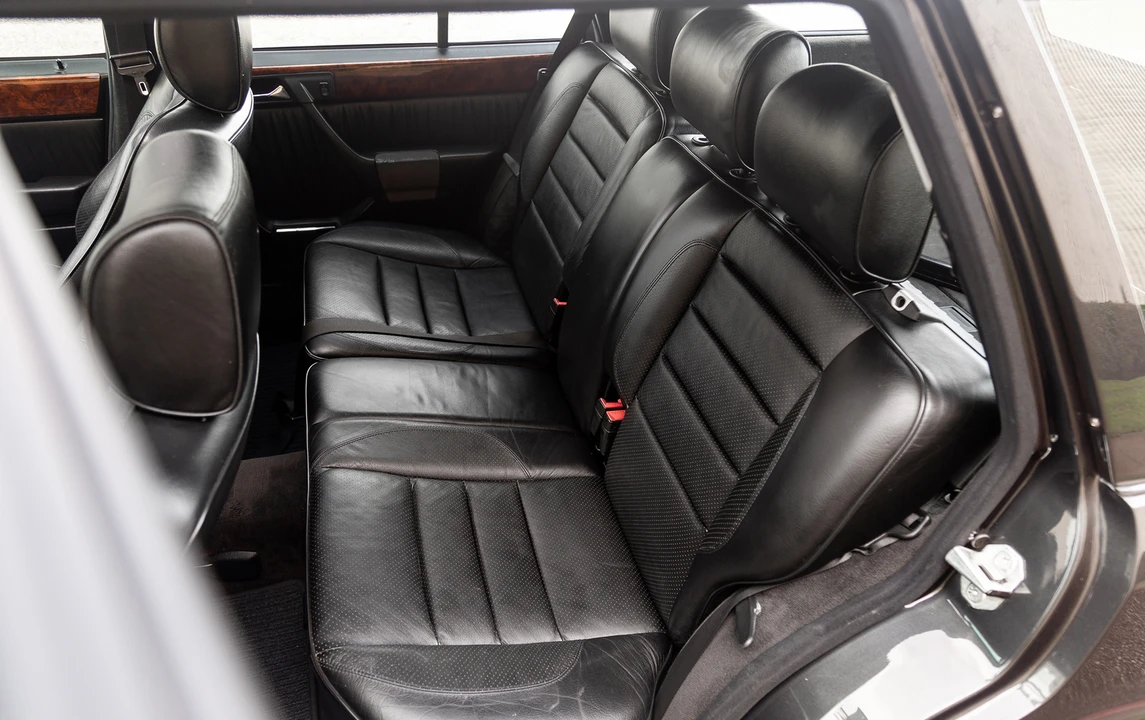 1991 Mercedes-Benz W124 E-Class - Image 13 of 20