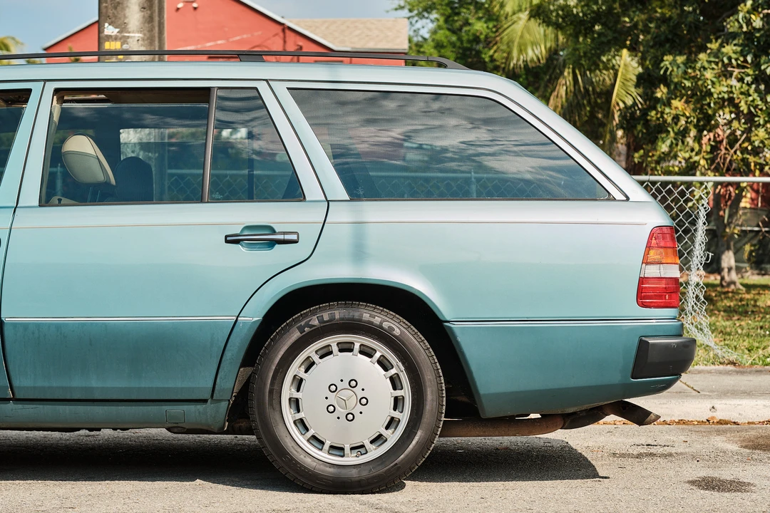 1991 Mercedes-Benz W124 E-Class - Image 25 of 31