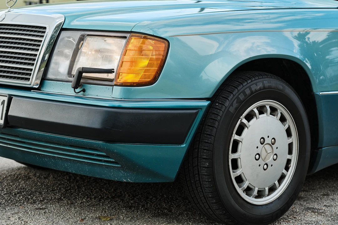 1991 Mercedes-Benz W124 E-Class - Image 18 of 31