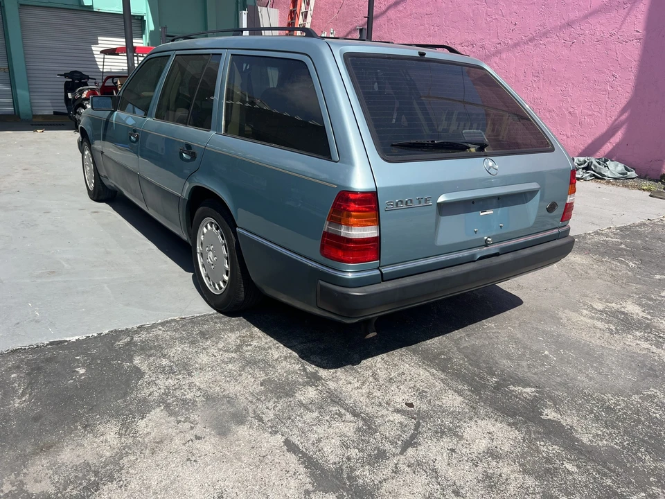 1991 Mercedes-Benz W124 E-Class - Image 4 of 31