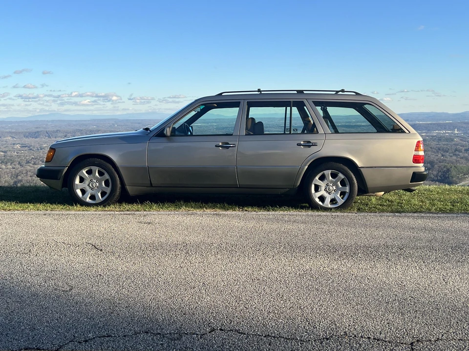 1991 Mercedes-Benz W124 E-Class - Image 19 of 31