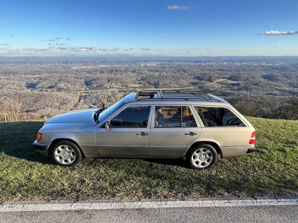 1991 Mercedes-Benz W124 E-Class - Image 17 of 31