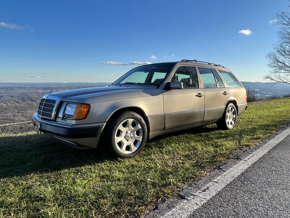 1991 Mercedes-Benz W124 E-Class - Image 2 of 31