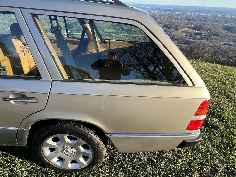 1991 Mercedes-Benz W124 E-Class - Image 27 of 31
