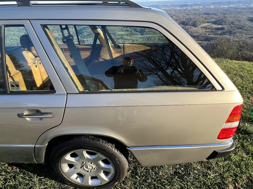 1991 Mercedes-Benz W124 E-Class - Image 26 of 31
