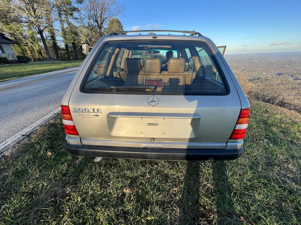 1991 Mercedes-Benz W124 E-Class - Image 13 of 31