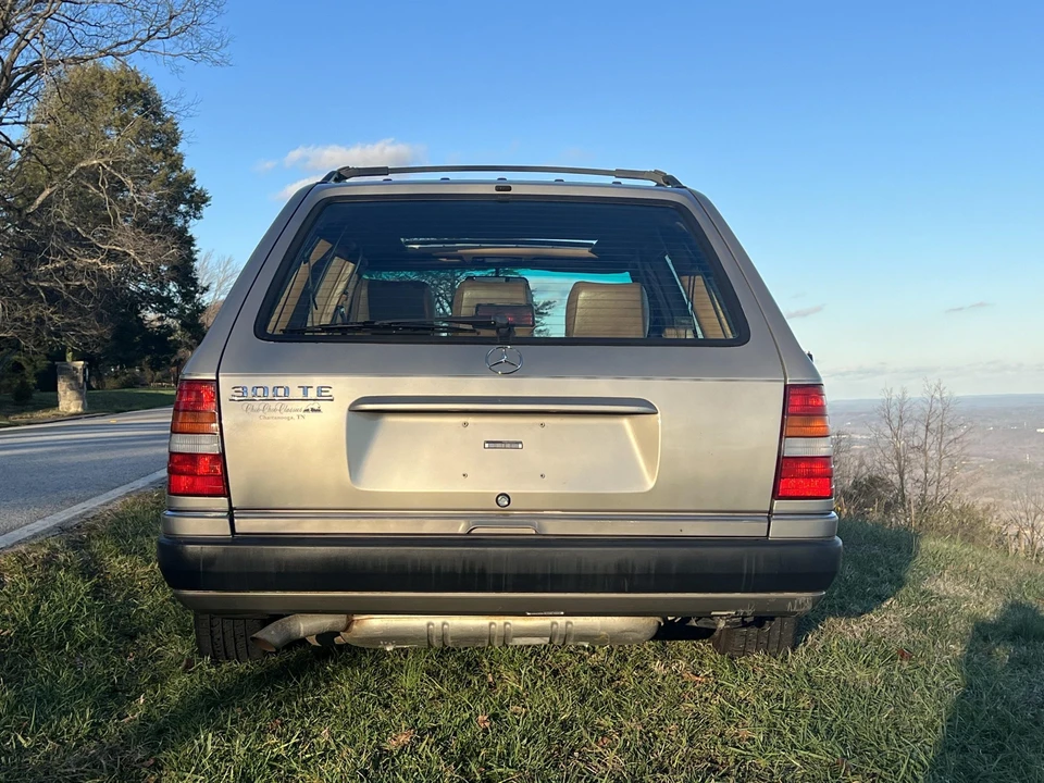 1991 Mercedes-Benz W124 E-Class - Image 14 of 31