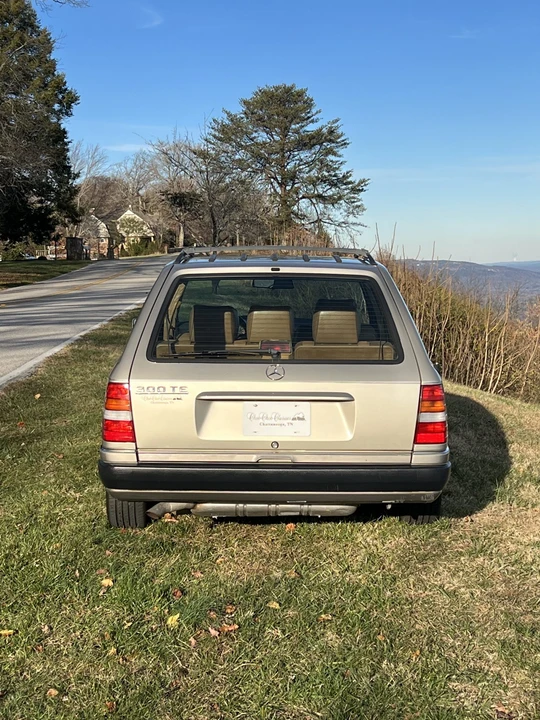 1991 Mercedes-Benz W124 E-Class - Image 12 of 31