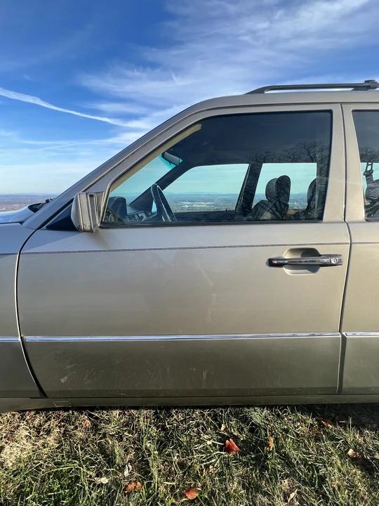 1991 Mercedes-Benz W124 E-Class - Image 24 of 31