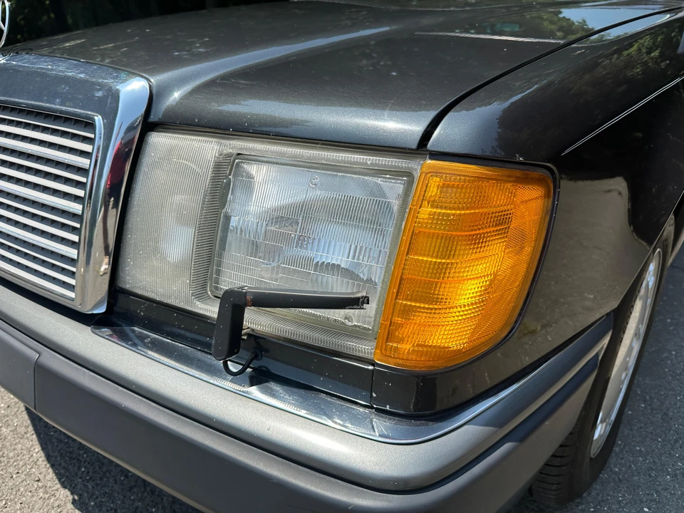 1991 Mercedes-Benz W124 E-Class - Image 22 of 31