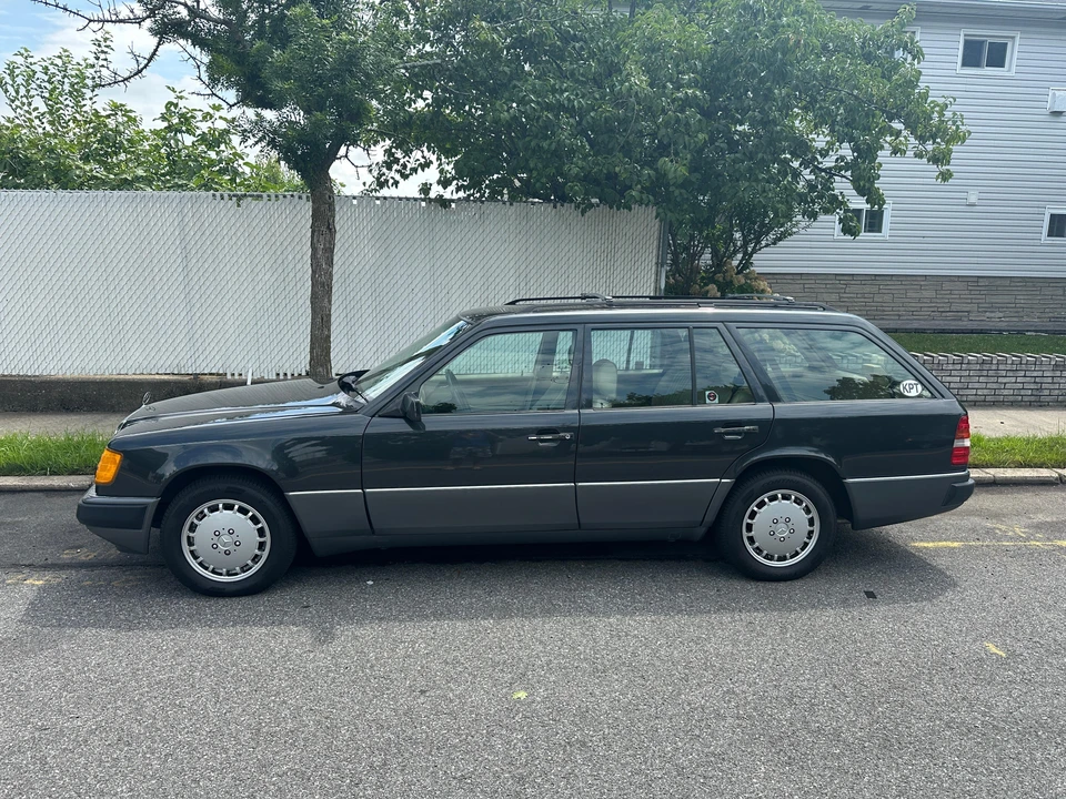 1991 Mercedes-Benz W124 E-Class - Image 11 of 31