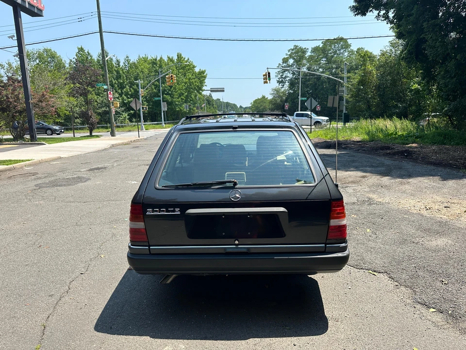 1991 Mercedes-Benz W124 E-Class - Image 15 of 31