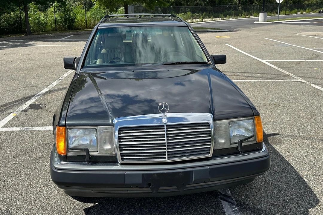 1991 Mercedes-Benz W124 E-Class - Image 2 of 31