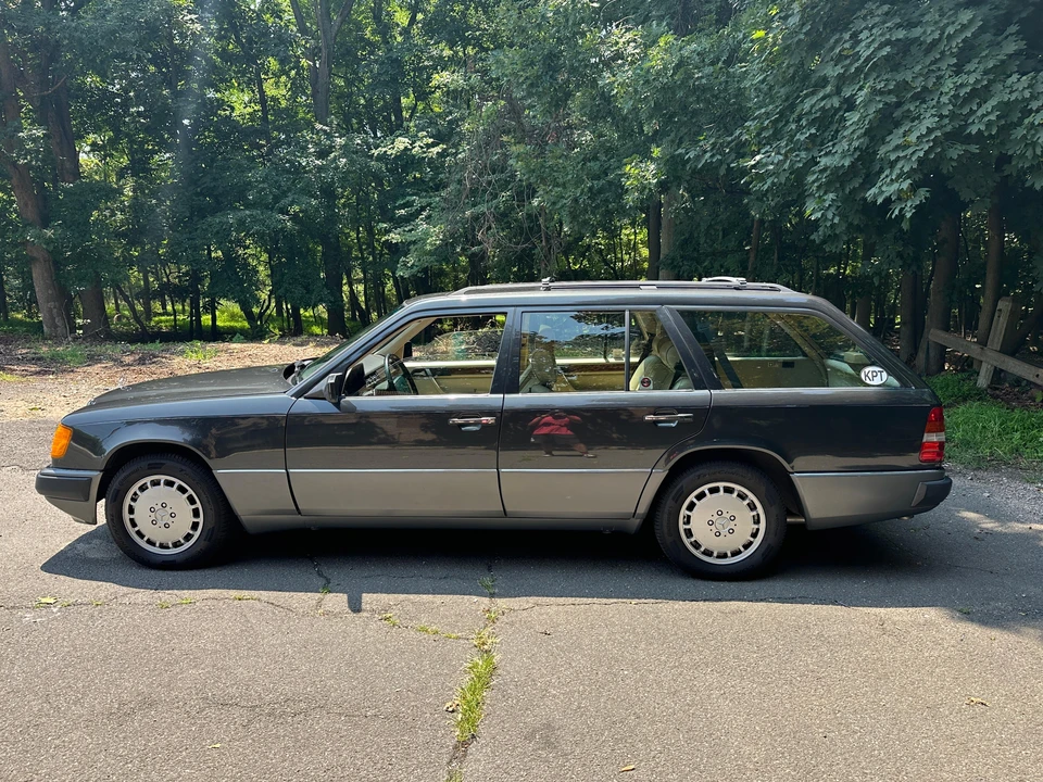 1991 Mercedes-Benz W124 E-Class - Image 13 of 31