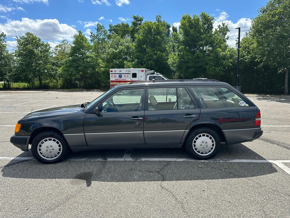 1991 Mercedes-Benz W124 E-Class - Image 12 of 31